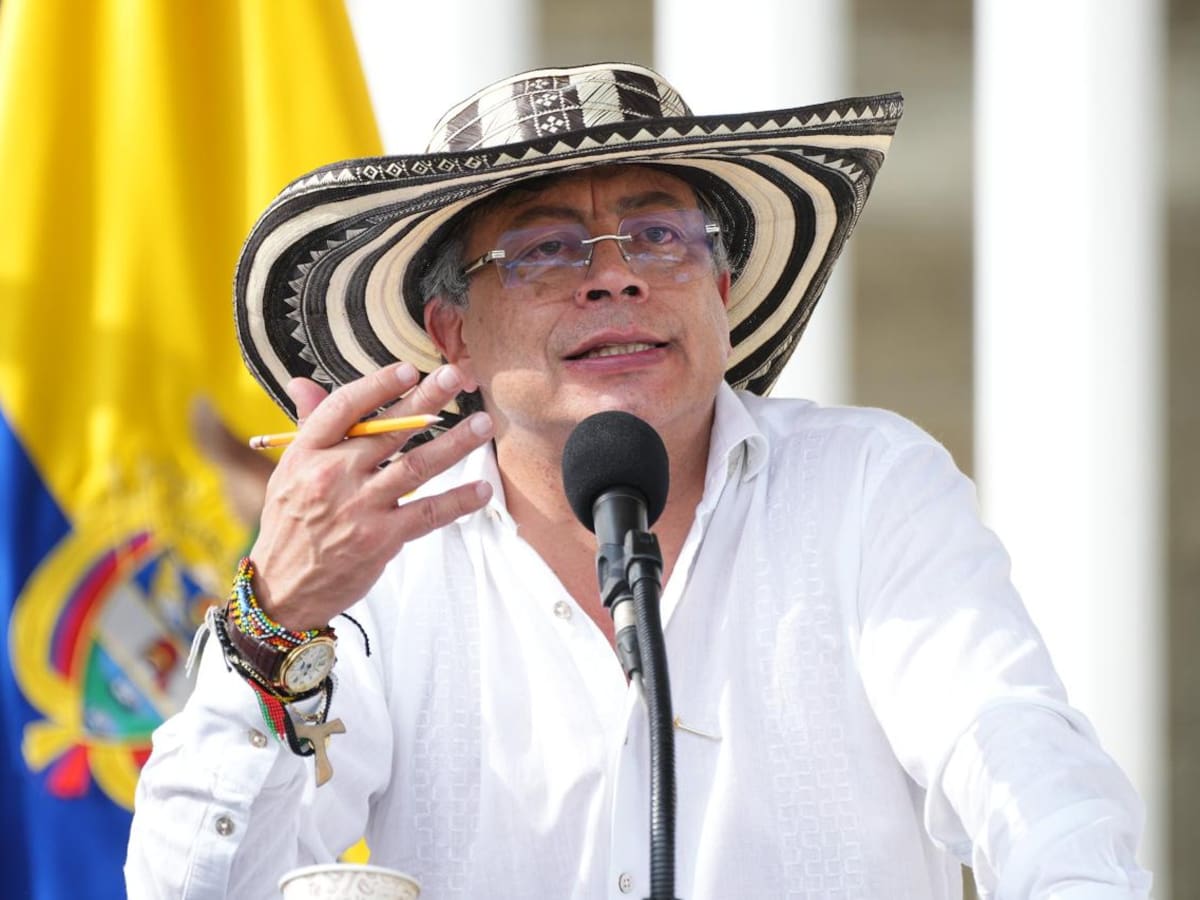 “Han violado nuestra soberanía”: Petro denuncia que EE.UU. atacó a embarcación en aguas colombianas