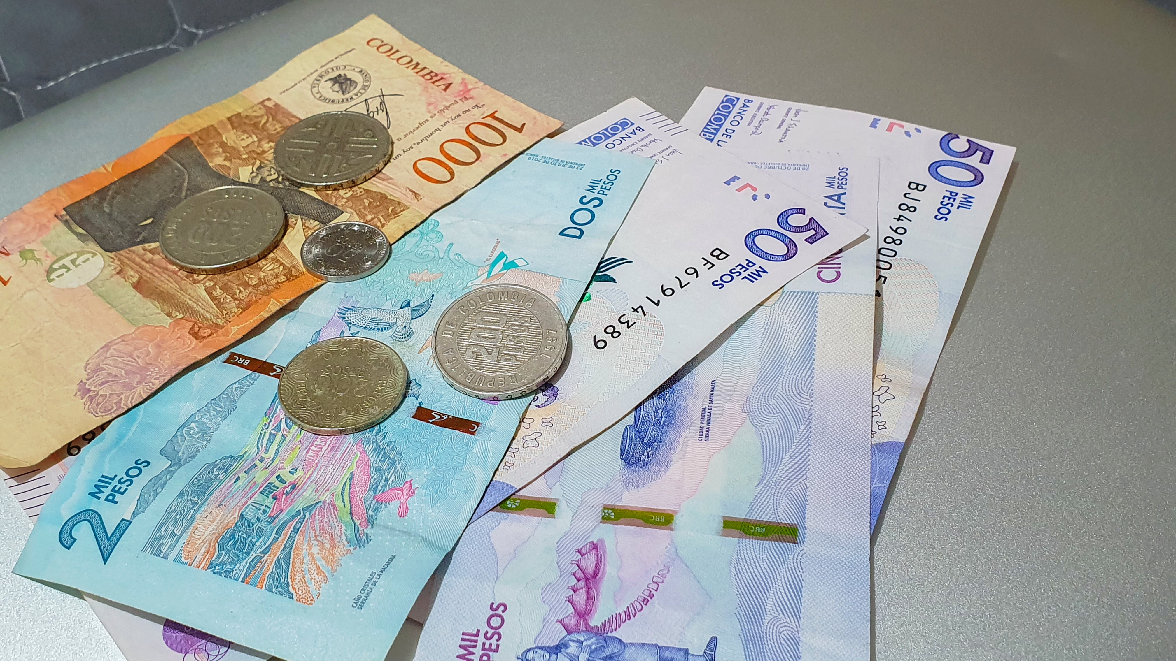 Imagen de referencia de dinero en Colombia. Foto: Getty Images.