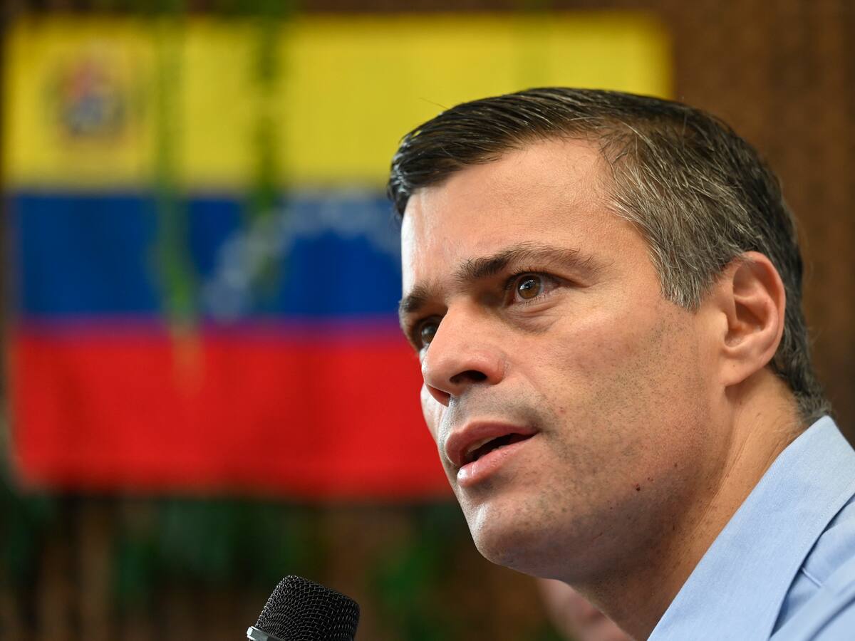 Hay que abrir un proceso de diálogo como lo ha dicho Petro: Leopoldo López