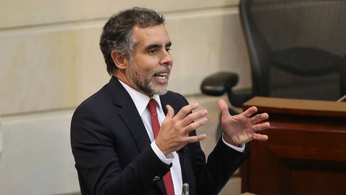 Parecen una brigada de recreacionistas: Armando Benedetti sobre ministros de Petro