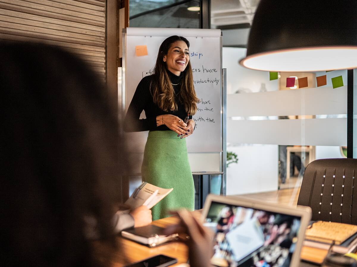 Momlancers, la empresa que busca cerrar la brecha de las mujeres en el mundo laboral