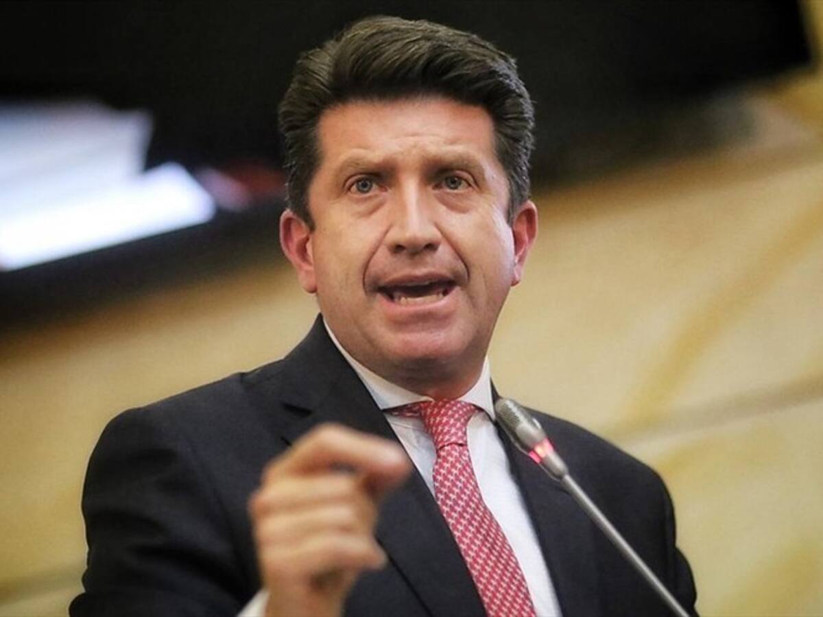 Ascenso del general Vargas es un reconocimiento a su trayectoria: Mindefensa