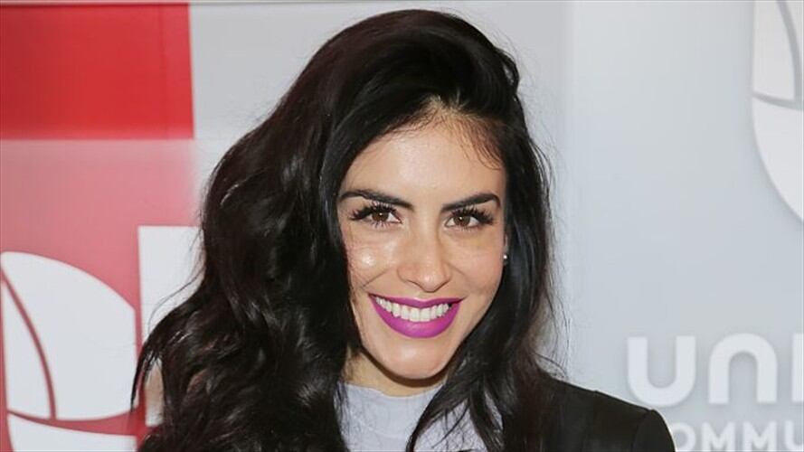 La modelo y presentadora colombiana respondió por medio de videos a quienes la criticaron por bailar en frente de espejo música “mundana”.. Foto: Getty Images