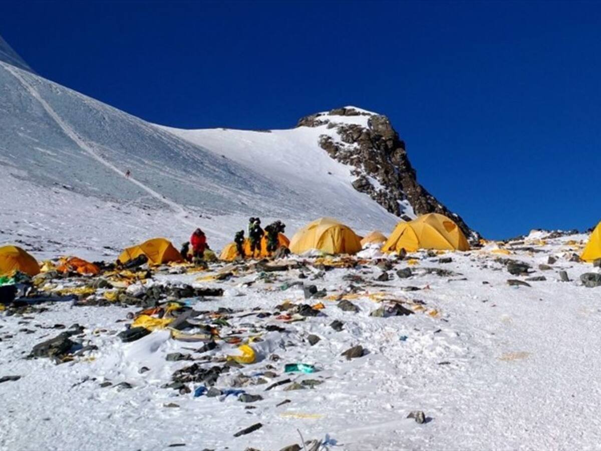 Recogidas tres toneladas de basura en el Everest