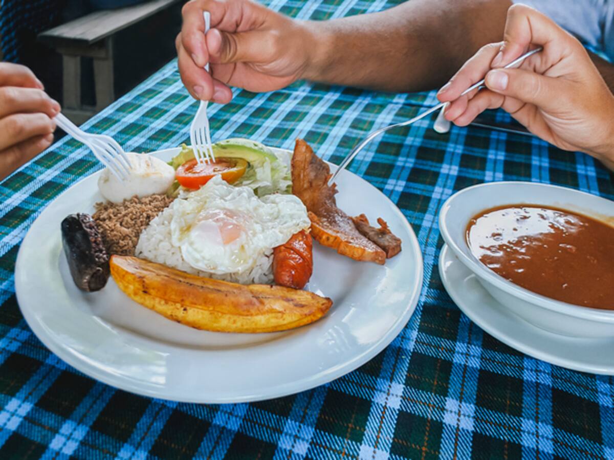 Según el DANE, el 90% de los samarios aseguran comer tres veces al día
