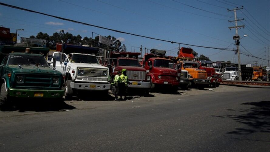 Bloqueos durante el paro nacional en Colombia. Foto: Colprensa - Diego Pineda