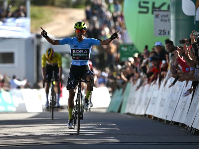 Daniel Martínez supera a Remco Evenepoel en la última etapa de la Vuelta a Algarve / Dario Belingheri - Getty Images