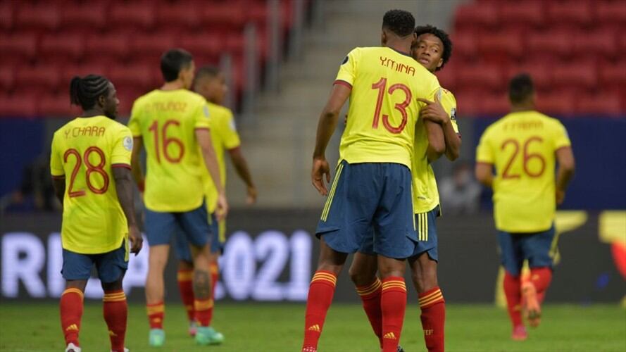 Juan Guillermo Cuadrado y Yerry Mina, jugadores de la Selección Colombia. Foto: Getty Images