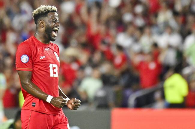 Orlando (United States), 02/07/2024.- Freddy Gondola of Panama celebrates the Panama win over Bolivia during the CONMEBOL Copa America 2024 group C match between Bolivia and Panama, in Orlando, Florida, United States, 01 July 2024. (Estados Unidos) EFE/EPA/MIGUEL RODRIGUEZ