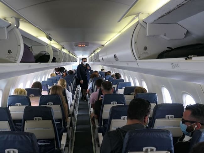 ¿En qué va el vuelo humanitario de deportistas profesionales de Colombia hacía Europa?