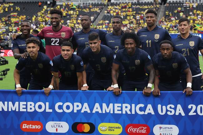 Paradise (United States), 26/06/2024.- Ecuador's starting squad pose before the start of the CONMEBOL Copa America 2024 group B match between Ecuador and Jamaica, in Paradise, Nevada, USA, 26 June 2024. EFE/EPA/CAROLINE BREHMAN