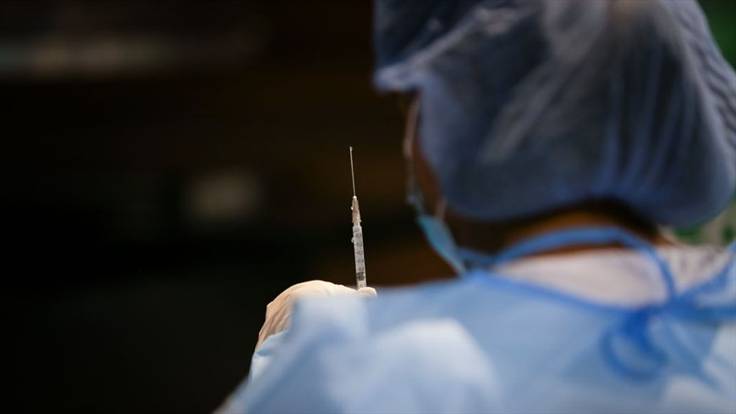 Se espera la población se acerque a los puntos de vacunación para evitar la pérdida de vacunas. Foto: Getty Images / JUANCHO TORRES