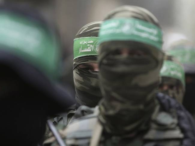 Miembros de las tropas israelíes emplean granadas de gas para dispersar una manifestación en Belén. Foto: Associated Press - AP