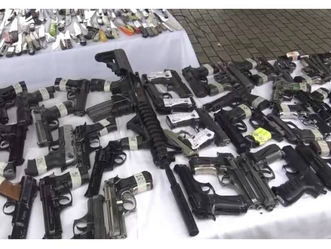 Incautación de armas blancas y traumática en Pereira / Foto: Policía Metropolitana de Pereira