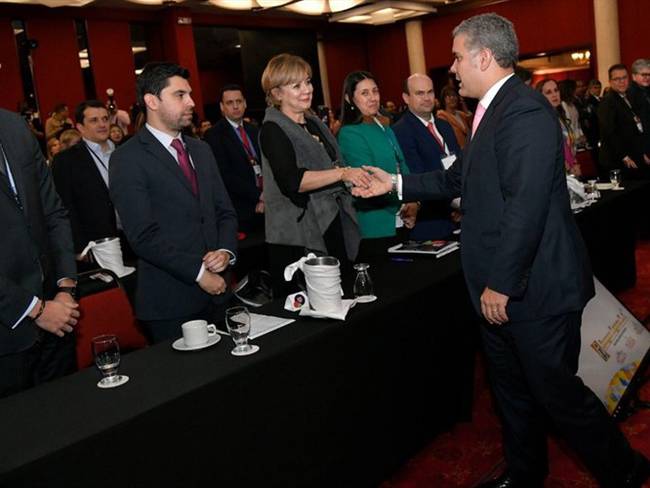 Duque pide apoyo de bancos para aliviar a colombianos afectados por el ‘gota a gota’. Foto: Presidencia