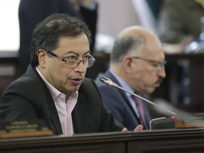 El senador Gustavo Petro se ha defendido del video revelado por la senadora Paloma Valencia. Foto: Colprensa
