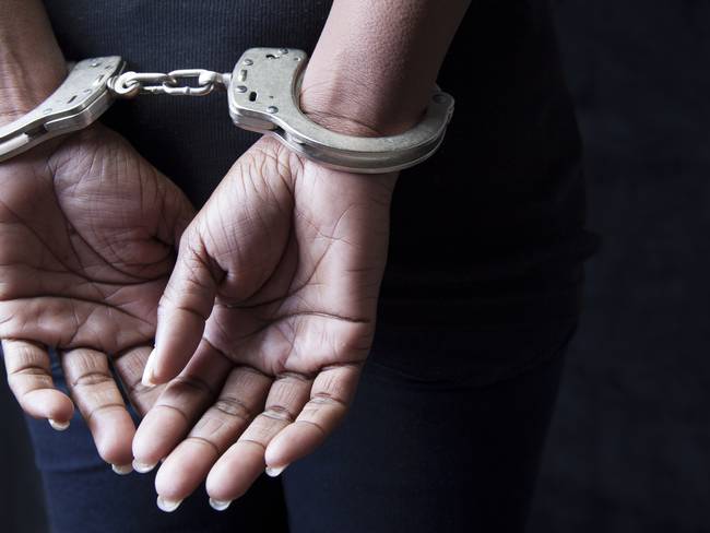 Mujer arrestada imagen de referencia. Foto: Getty Images