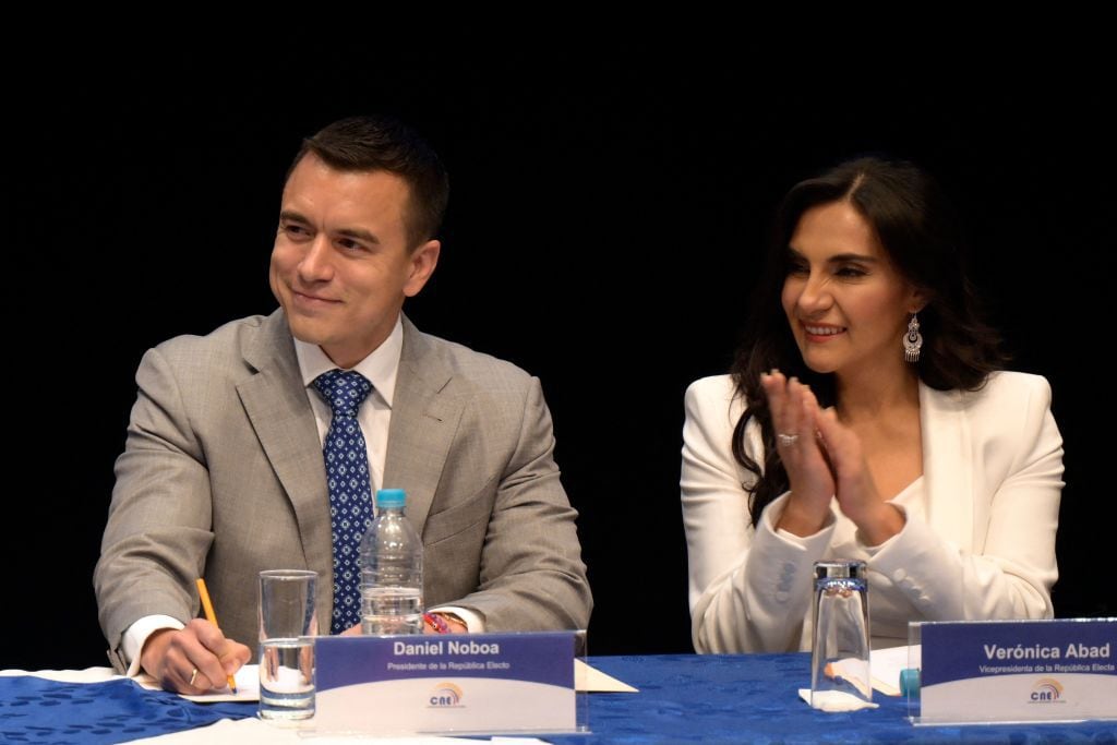 “No por expresar mi opinión me pueden desterrar”: Verónica Abad al presidente Daniel Noboa