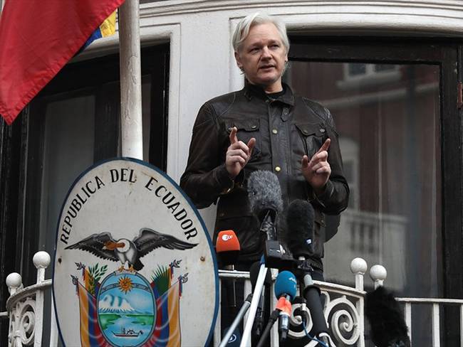 Julian Assange, el fundador de WikiLeaks, se encontraba refugiado desde 2012 en la embajada de Ecuador en Londres. Foto: Getty Images