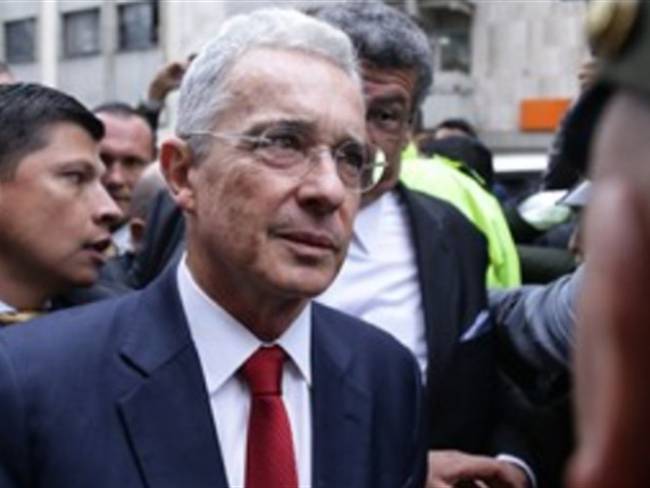 Profesor tilda de delincuente al expresidente Álvaro Uribe Vélez en plena clase. Foto: Colprensa