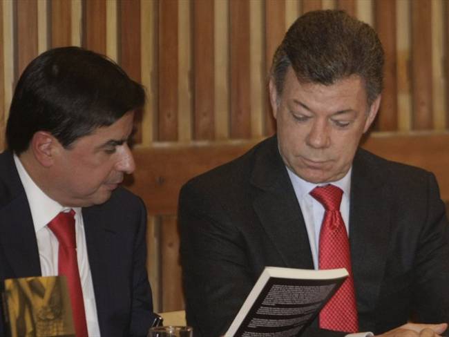 Juan Fernando Cristo y Juan Manuel Santos. Foto: Colprensa