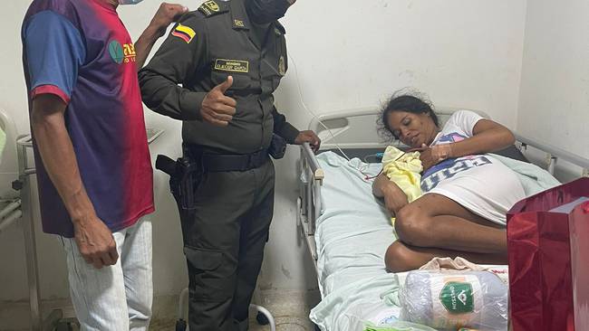 Mujer dio a luz en una patrulla de la Policía en San Carlos, Córdoba. Foto: cortesía Policía.