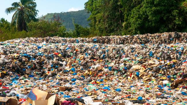 Emergencia ambiental en Chocó: montañas de basuras que dejaron turistas en Capurganá. Foto de referencia: Getty Images
