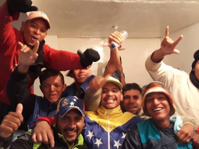 Más de 100 migrantes venezolanos se levantaron de sus camas en Tunja con la noticia que ellos consideran las más positiva de los últimos años.. Foto: La W