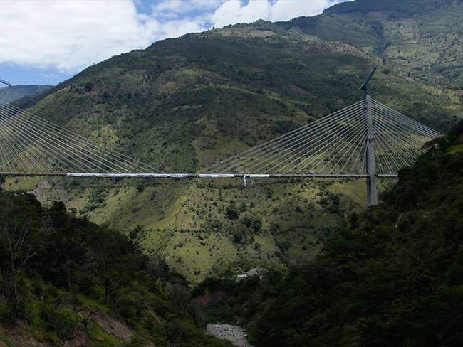 La Contraloría archivó la investigación sobre irregularidades presentadas en la contratación del puente Hisgaura. Foto: Colprensa / SOFÍA TOSCANO