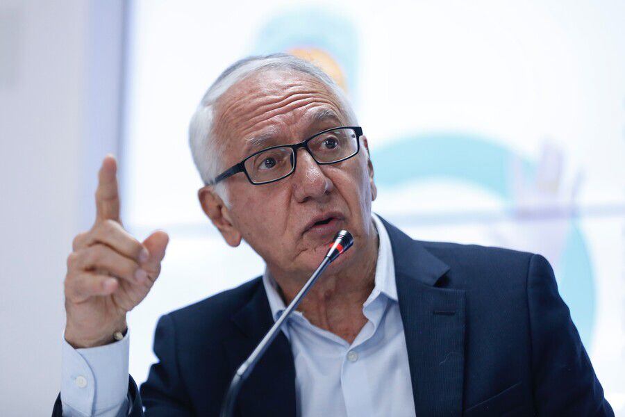 “Hemos pagado cuentas que venían de atrás”: MinSalud niega que el sistema esté colapsado