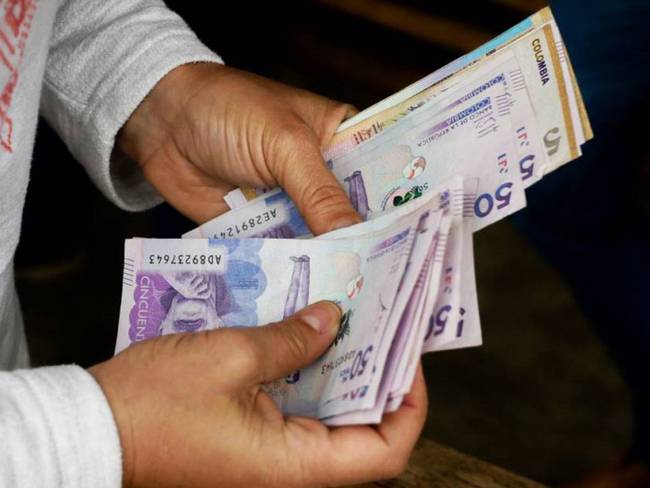 Dinero colombiano, imagen de referencia. Foto: Getty Images.