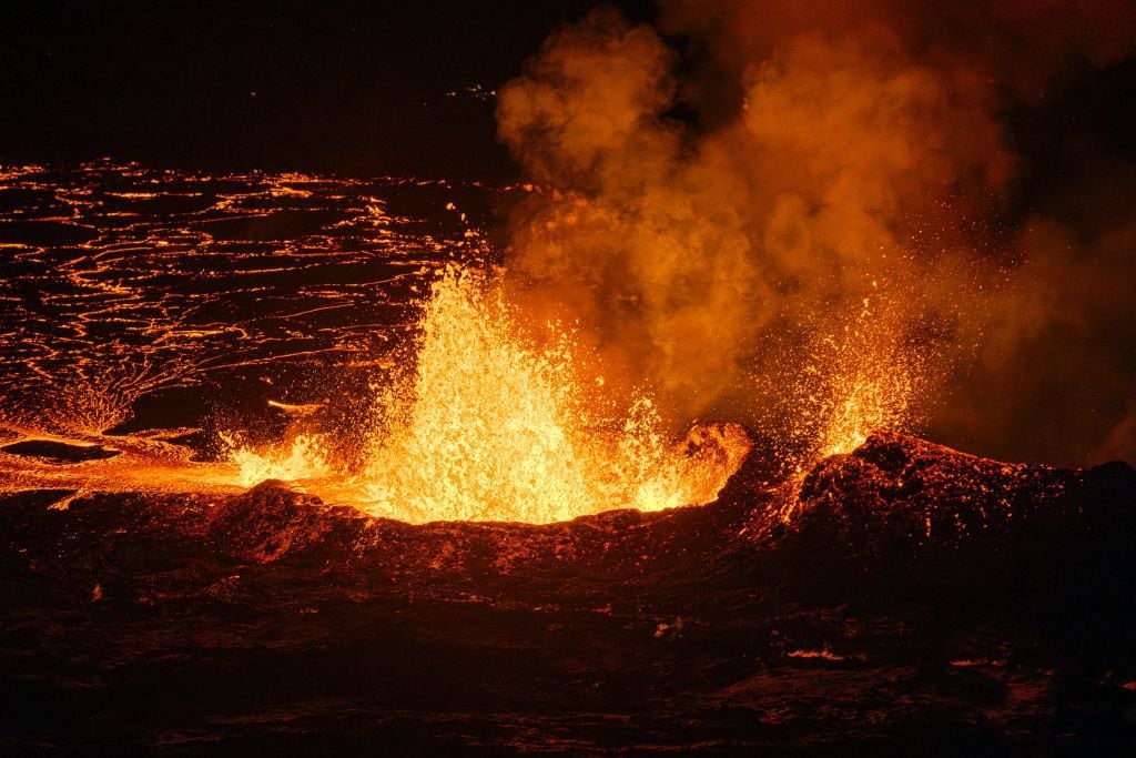 Oficina Meteorológica de Islandia dice que erupción del volcán podría durar hasta 6 meses