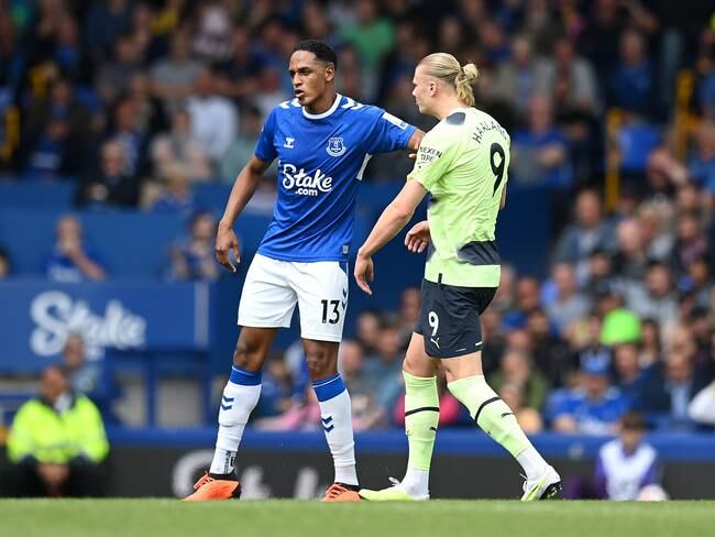 Yerry Mina y Erling Haaland (Photo by Michael Regan/Getty Images)