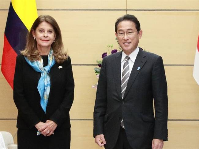 La Vicepresidente y Canciller, Marta Lucía Ramírez, y el primer Ministro Japonés, Fumio Kishida. Foto: Cortesía Cancillería